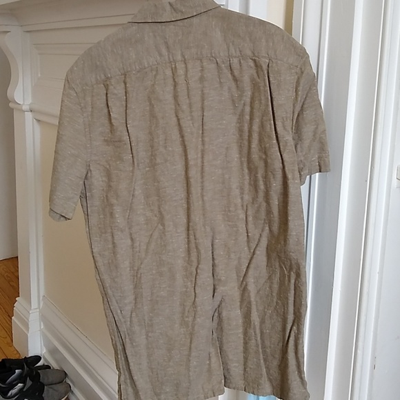 Men's Gap Classic Fit button up short sleeve shirt - Picture 4 of 4